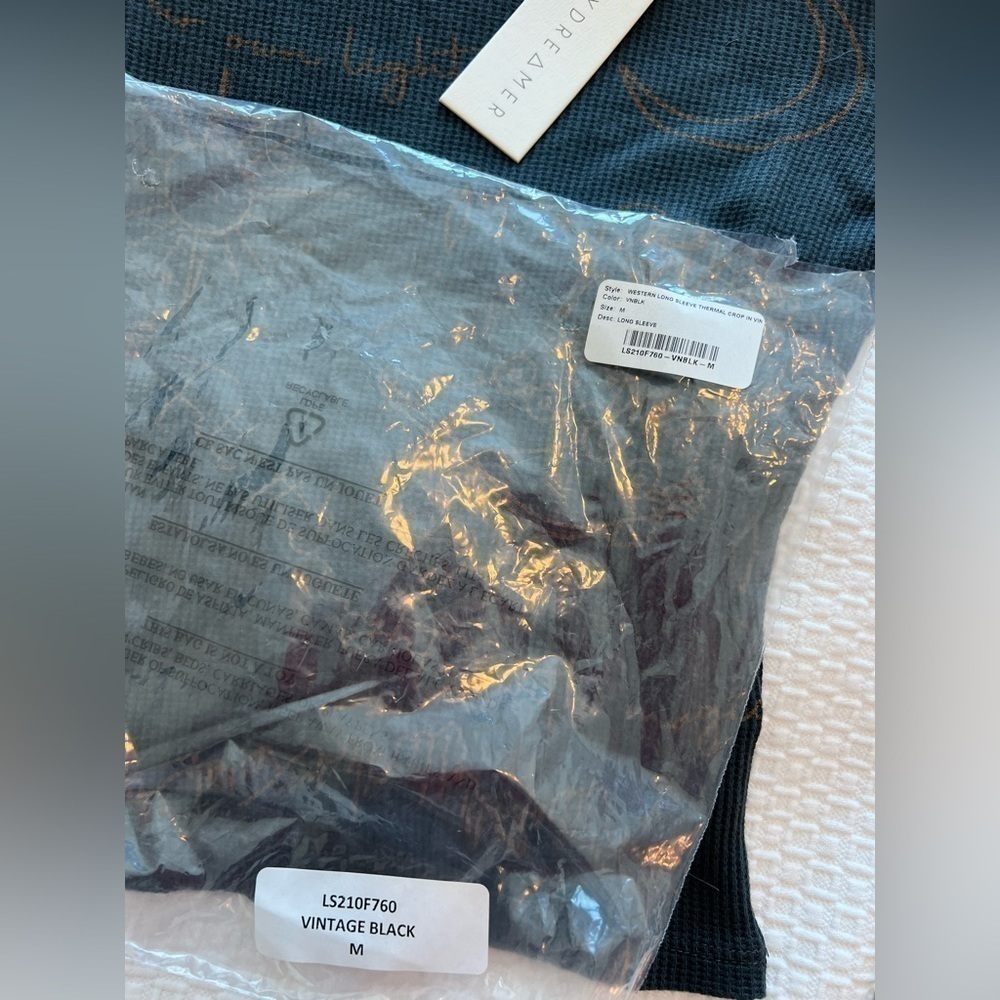 Daydreamer Western Long Sleeve NWT Thermal Crop - Picture 15 of 16